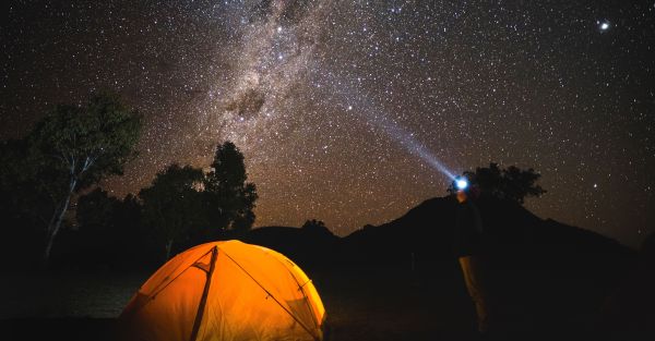 ニューサウスウェールズ州で夜空を眺めるのに最適な7つの場所 | Visit NSW